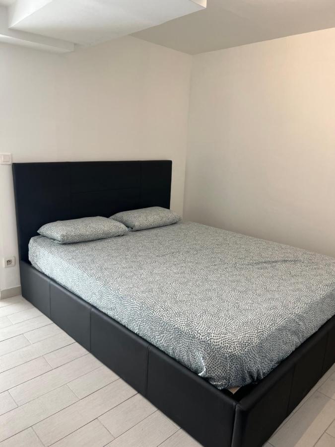 Appartement Au Bor De Mer Марсель Экстерьер фото